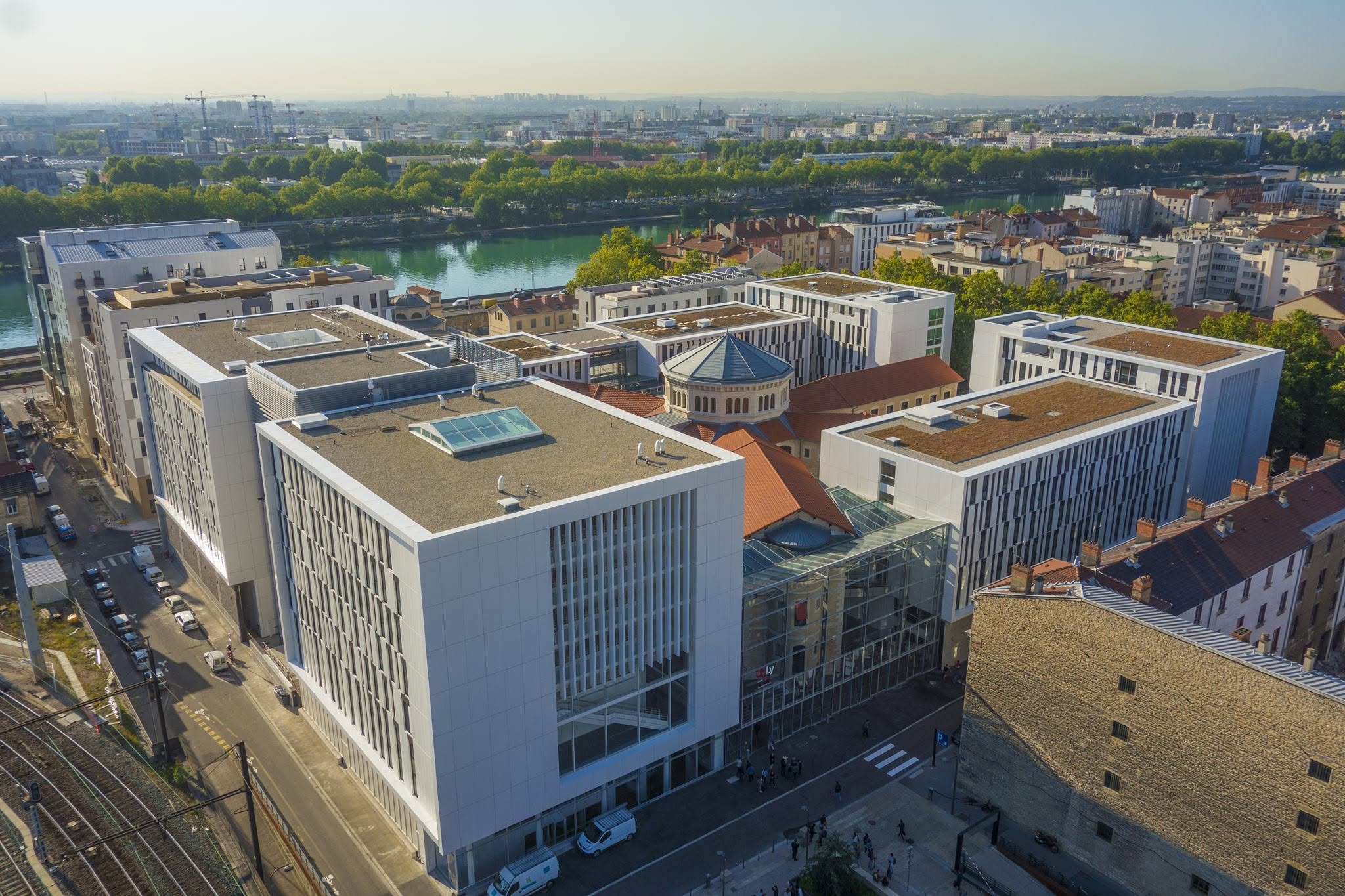 ESDES Business School
